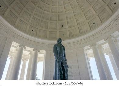 Thomas Jeffersons Statue Jefferson Memorial Stock Photo 1357557746 ...