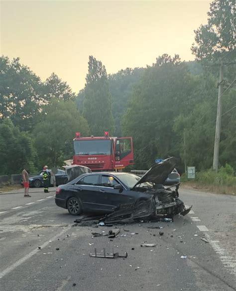 Trei Copii I Mama Lor Au Sc Pat Cu Via Dintr Un Accident Pe Dn La