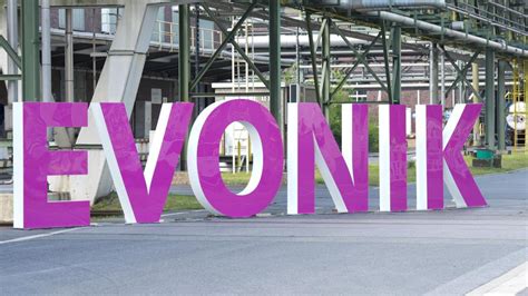 Evonik Plant „größten Umbau Seiner Geschichte Konzern Will Bis Zu