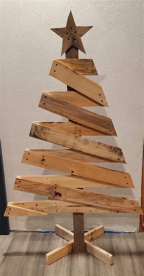 Rustic Charm Christmas Wooden Tree Ideas