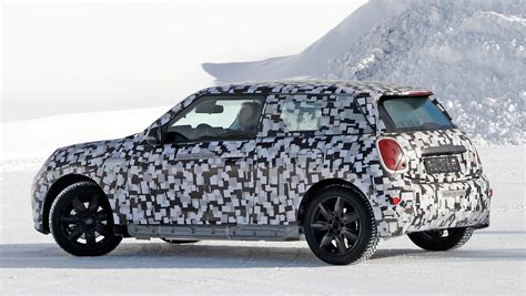 New all-electric 2023 MINI Hatch spied - Automotive Daily