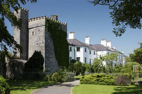 BARBERSTOWN CASTLE HOTEL