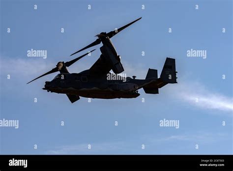 USAF Bell Boeing V-22 Osprey helicopter Stock Photo - Alamy