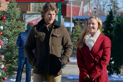 'Project Christmas Wish': Cast, Preview, & Photos on the New 2020 Hallmark Movie | Feeling the ...