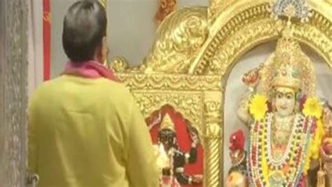 On 8th Day Of Navratri Devotees Offer Prayers At Delhis Jhandewalan