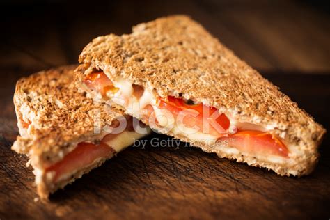 Foto De Stock Sandwich Tostado De Tomate Y Queso Libre De Derechos