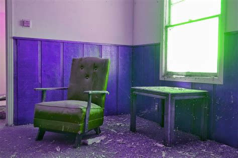 Abandoned furniture : r/abandoned