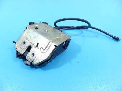 zamek klapy bagażnika focus ford kombi mk1 mk2 tył 12150957037