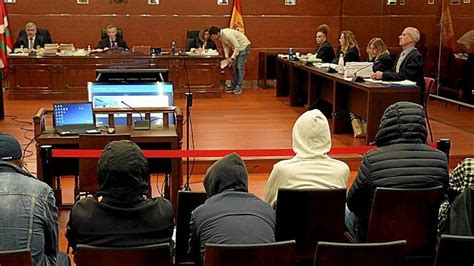 La edad de las víctimas centra la disputa en el juicio de los abusos