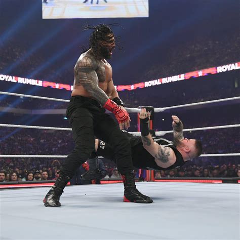 Roman Reigns Vs Kevin Owens Undisputed Wwe Universal Title Match