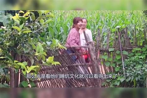 东北一家全睡在一个炕头上，新婚夫妻怎么办？其实很简单！炕头新婚夫妻