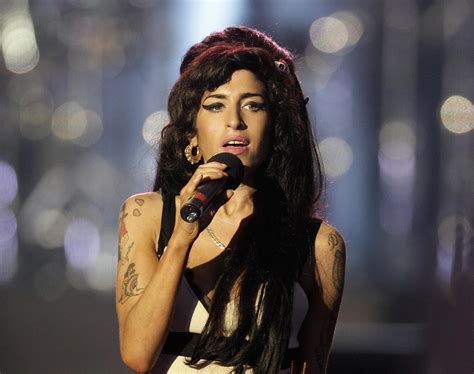 Let's All Listen to Amy Winehouse's 'Valerie' Today | GQ