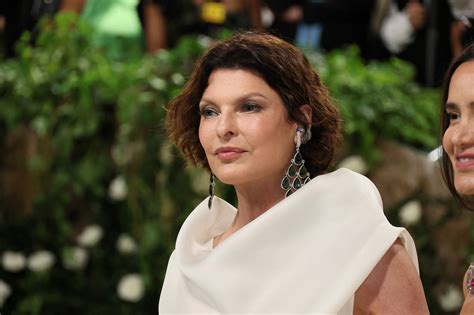 Galerie Foto Linda Evangelista Transformare Incredibil Dup Ce A