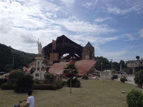 Loboc Church In Bohol Collapses Due To 72 Magnitude Earthquake When