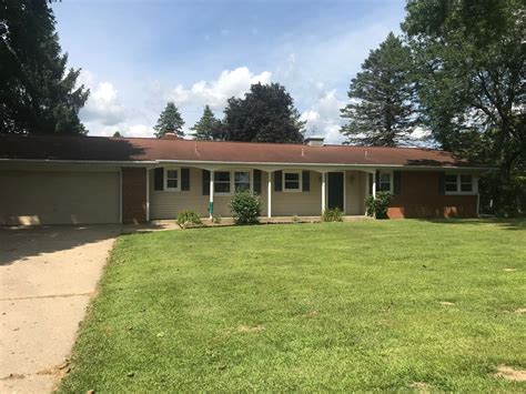 8198 W D Ave, Kalamazoo, MI 49009 - See Est. Value, Schools & More