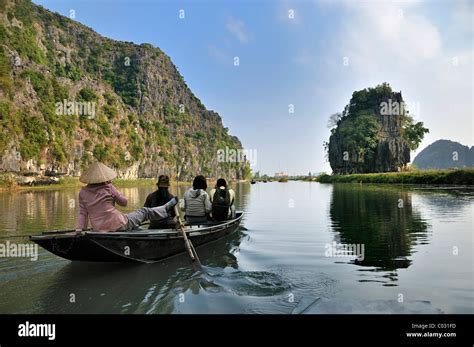 Tam coc caves photos hi-res stock photography and images - Alamy