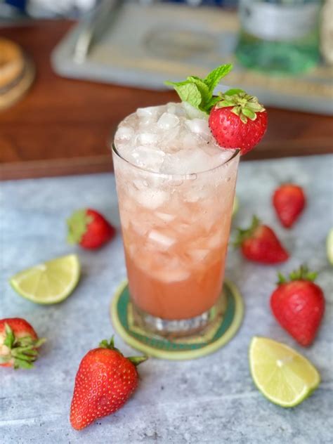 Mojito de Fresa Cóctel de FRUTILLAS y Menta PERFECCIÓN