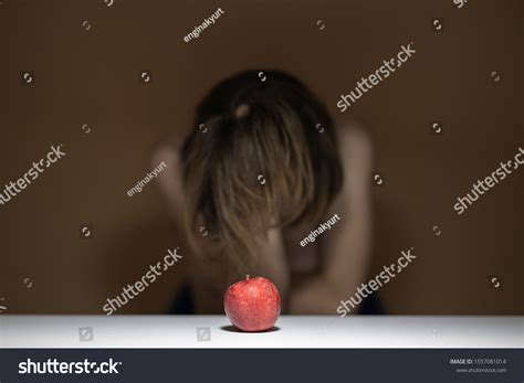 Red Apple Naked Woman Stock Photo 1557081014 Shutterstock