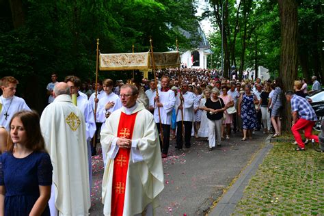 Boże Ciało uroczystość Najświętszego Ciała i Krwi Chrystusa Parafia