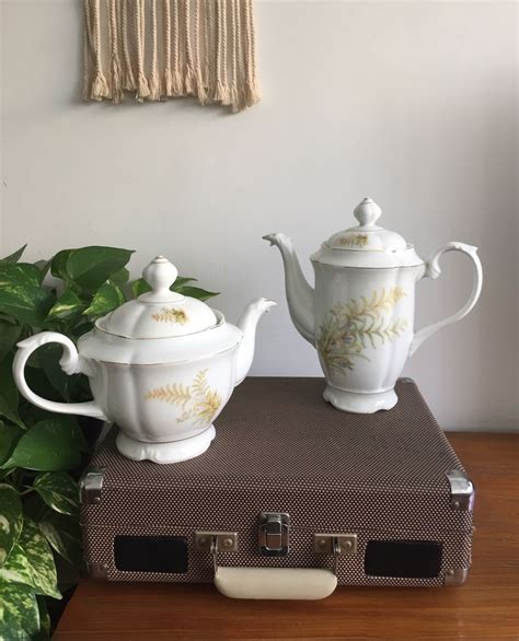 Par Bules Porcelana Real Botânico Antigo Bule Vintage Móvel De Antiquário Porcelana Real Usado