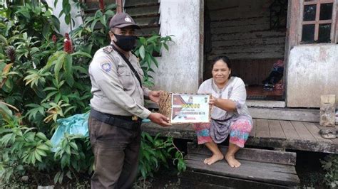 Salurkan Bansos Sembako Kapolsek Sokan Setiap Hari Salurkan Hingga