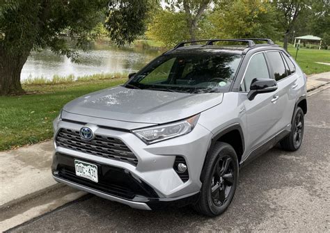 2019-toyota-rav4-hybrid-xse-1 - GoFatherhood®