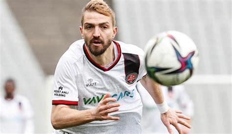 Caner Erkin In Yeni Tak M Belli Oldu Milli Oyuncu Tff Lig De Forma