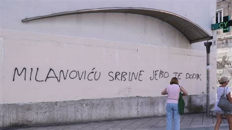 Foto U Splitu Osvanuo Uvredljiv I Vulgaran Grafit Upu En Predsjedniku