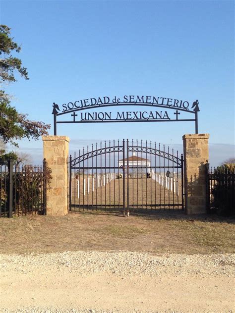 Nordheim Mexican Cemetery In Nordheim Texas Find A Grave Cemetery