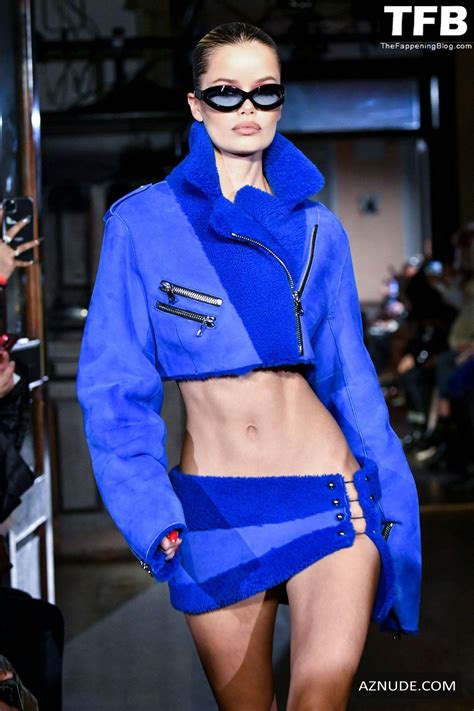 Frida Aasen Sexy Seen Showing Off Her Nude Tits At The Laquan Smith Fashion Show In Nyc Aznude