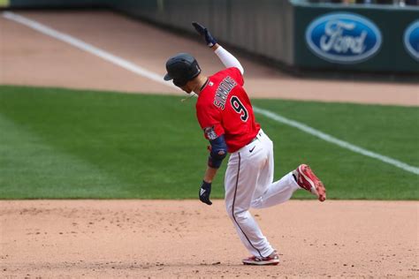 Revisiting the Andrelton Simmons Signing - Zone Coverage