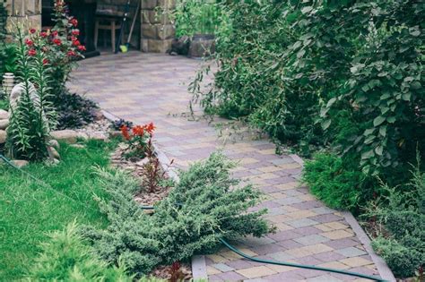 Versatile And Stylish Paver Walkway Design Ideas