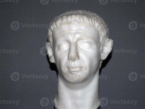 Claudius old roman marble statue 11967517 Stock Photo at Vecteezy