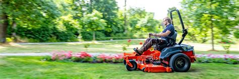 ARIENS Spécialiste des tondeuses à gazon Zero Turn et fraises à neige