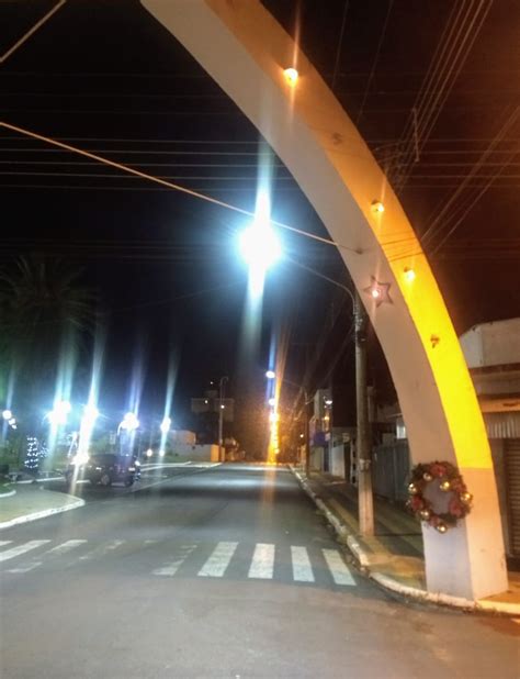 Prefeitura Municipal Instala Ilumina O De Led Em Avenida E Pra A De