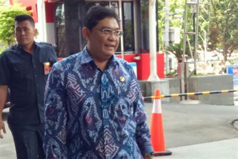 KPK Periksa Utut Adianto Soal Suap Pengadaan Barang Dan Jasa Pemkab