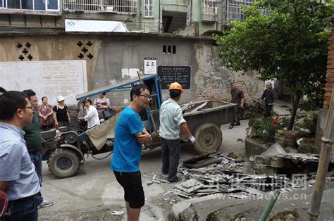 开化县住建局扎实创国卫，拆违动真格 开化新闻网