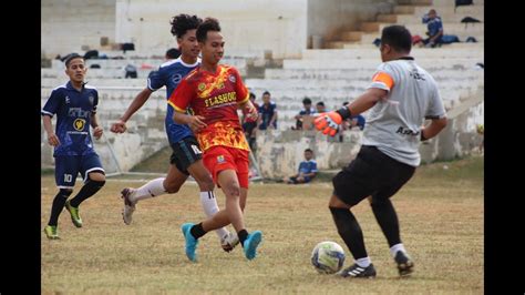 Aksi Personil Damkar Cirebon Beraksi Di Lapangan Hijau Vs Bokam Fc