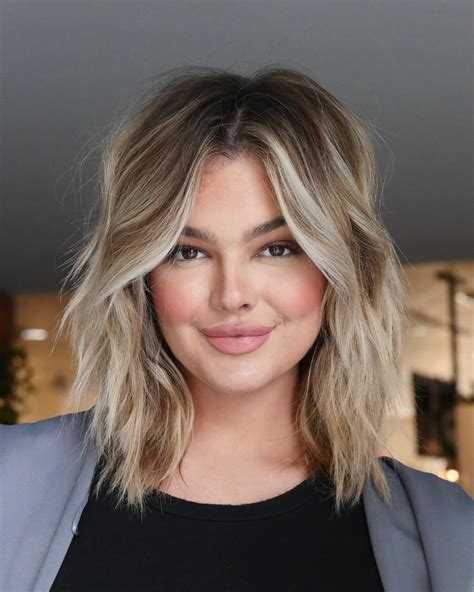 25 Shoulder Length Haircuts With Layers For Women