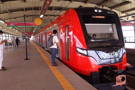 Cptm Lan A Licita O Para Troca De Pisos Nas Esta Es Br S E Guaianases