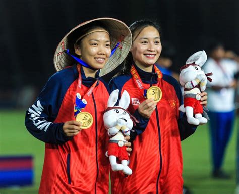 Hot girl Hoàng Thị Loan xúc động khi vô địch SEA Games Đây có thể là lần cuối bác Chung dẫn