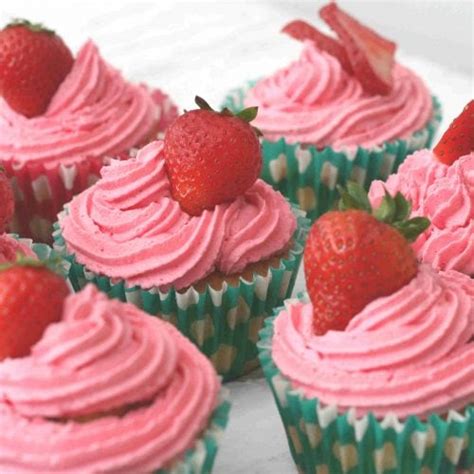 Easy Strawberry Cupcakes