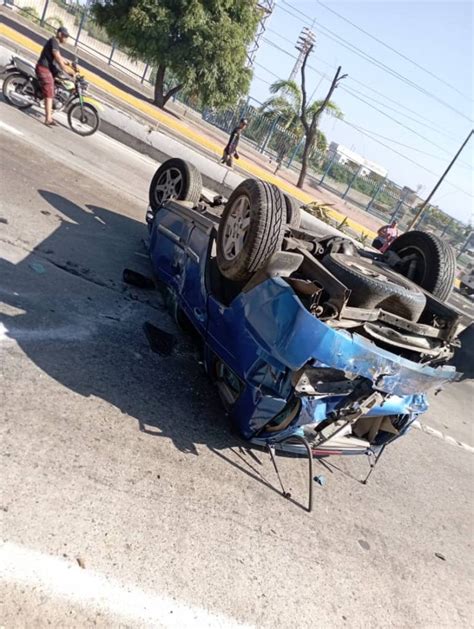 Dantesco Fuerte Accidente Vial En La Guaira Con Múltiples Vehículos