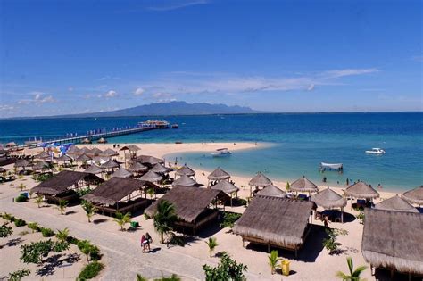 Negros Tourist Spots: 5 Reasons To Visit Lakawon Island