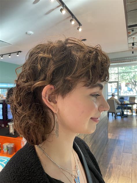 Curly mullet | Haircuts for wavy hair, Curly hair photos, Haircuts for