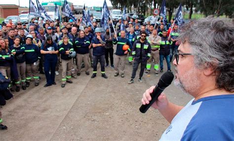 Los Trabajadores Aceiteros Paran Por Tiempo Indeterminado En Repudio De