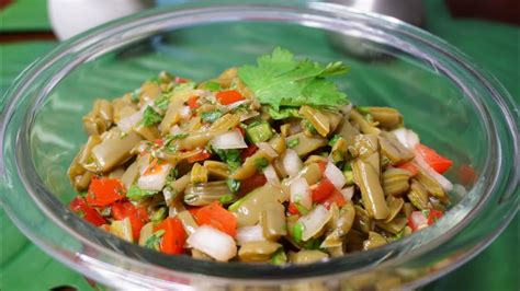 ENSALADA DE NOPALES RECETA BUENÍSIMA COMO COCINAR NOPALES YouTube