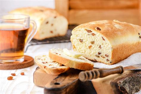 Recipe for Homemade Raisin Bread