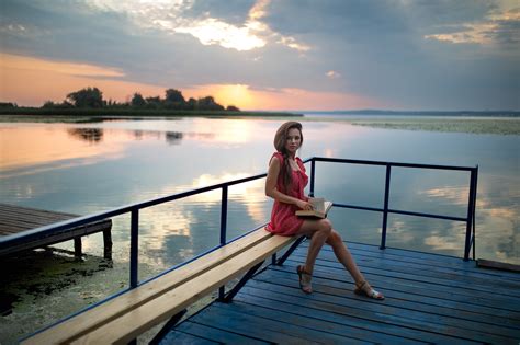 Обои Dmitry Shulgin women model brunette women outdoors lake red