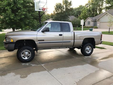 2002 Dodge Ram 2500 Ho Cummins 6 Speed 51600 Miles 26900 Turbo